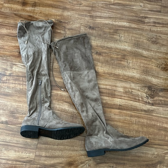 Over the knee boots - Picture 1 of 3